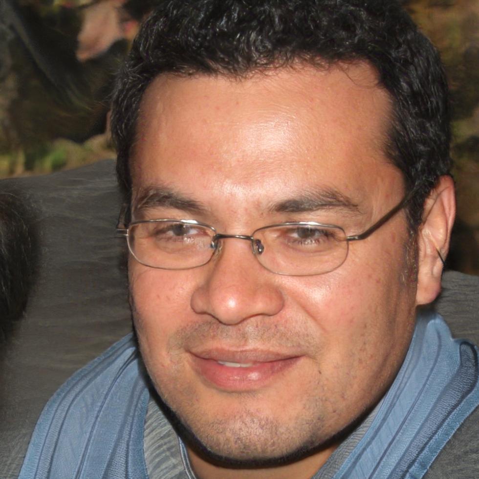 Retrato profesional de Gaspar Echeverría
